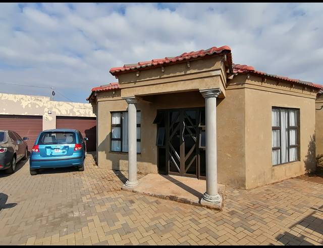 3 BEDROOM FREESTANDING FOR SALE IN JOUBERTON